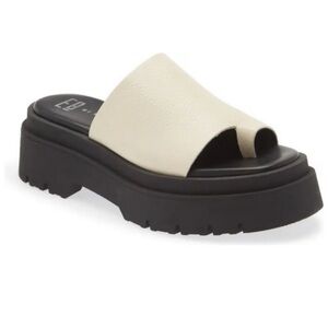 Free People E8 Miista Toe Loop Sandal
Size 8.5